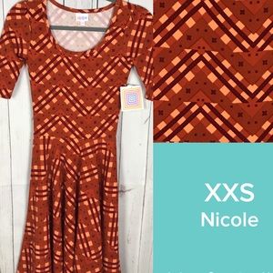 LULAROE nicole dress